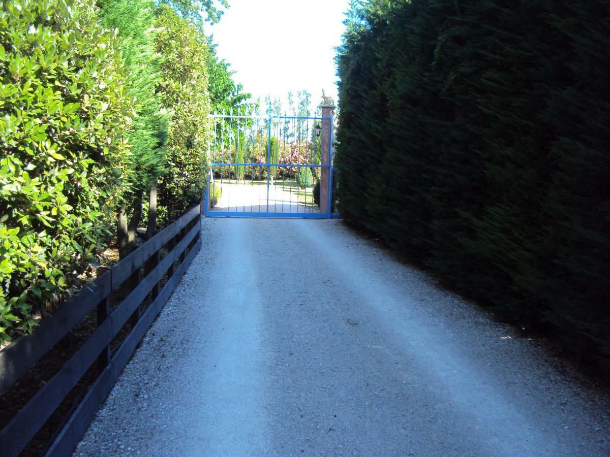 La Douloire Hotel Pernes-les-Fontaines Buitenkant foto