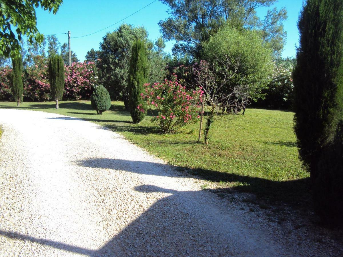 La Douloire Hotel Pernes-les-Fontaines Buitenkant foto